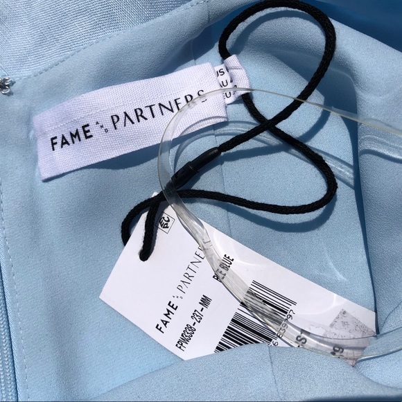 Fame and partners blue linen body con dress - Picture 3 of 7